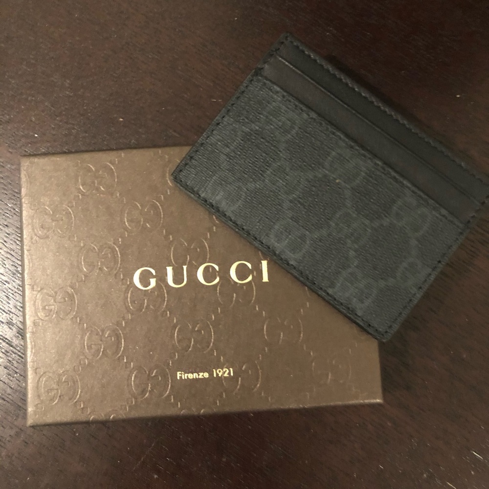 Gucci Men's Blue Embossed Coon and Cardholder